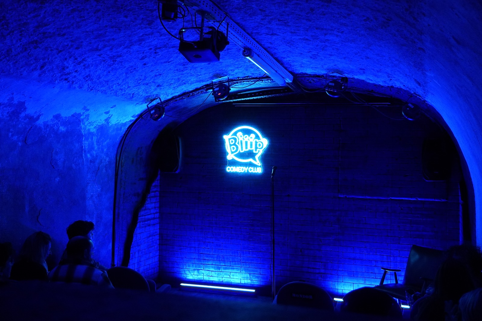 Biiip Comedy Club Toulon — soirée stand-up en cave voûtée